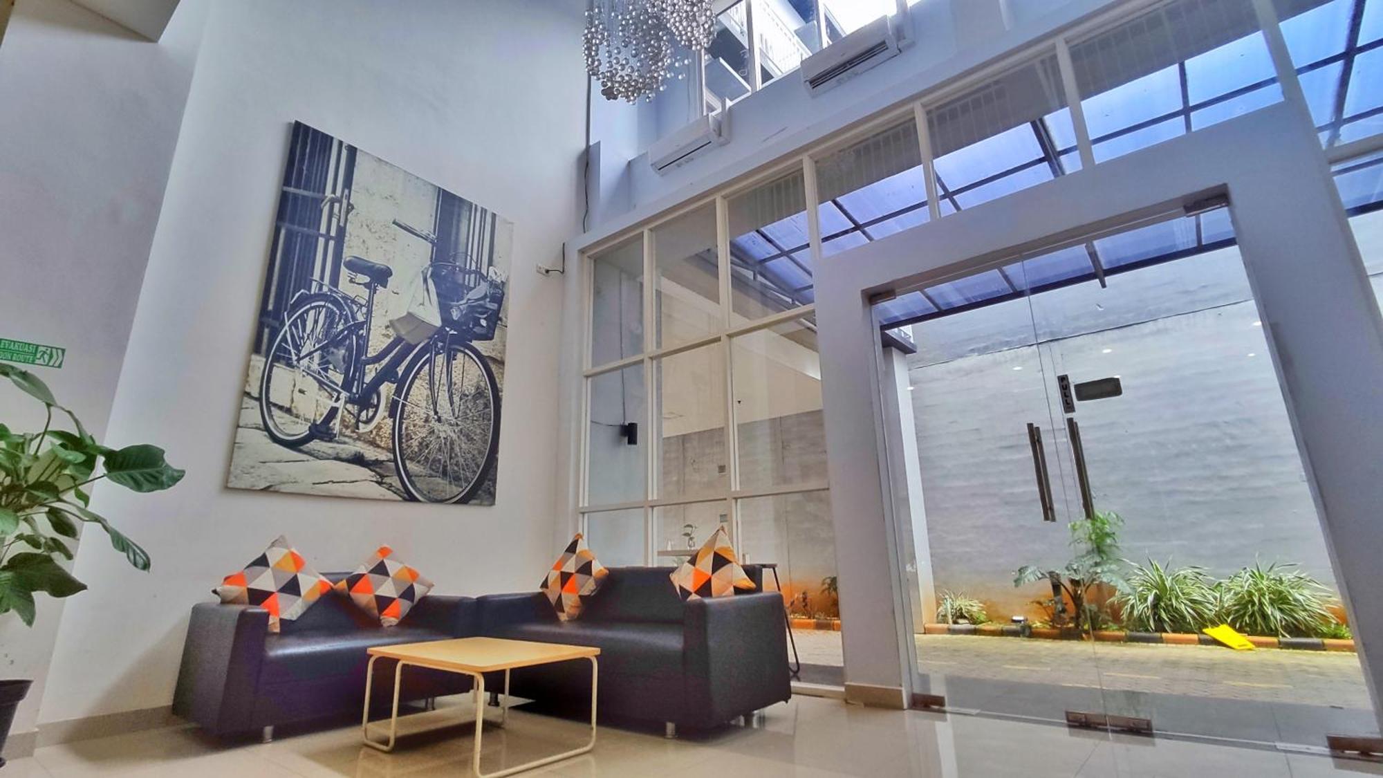 Votel Hotel Charis Tuban Tuban  Экстерьер фото