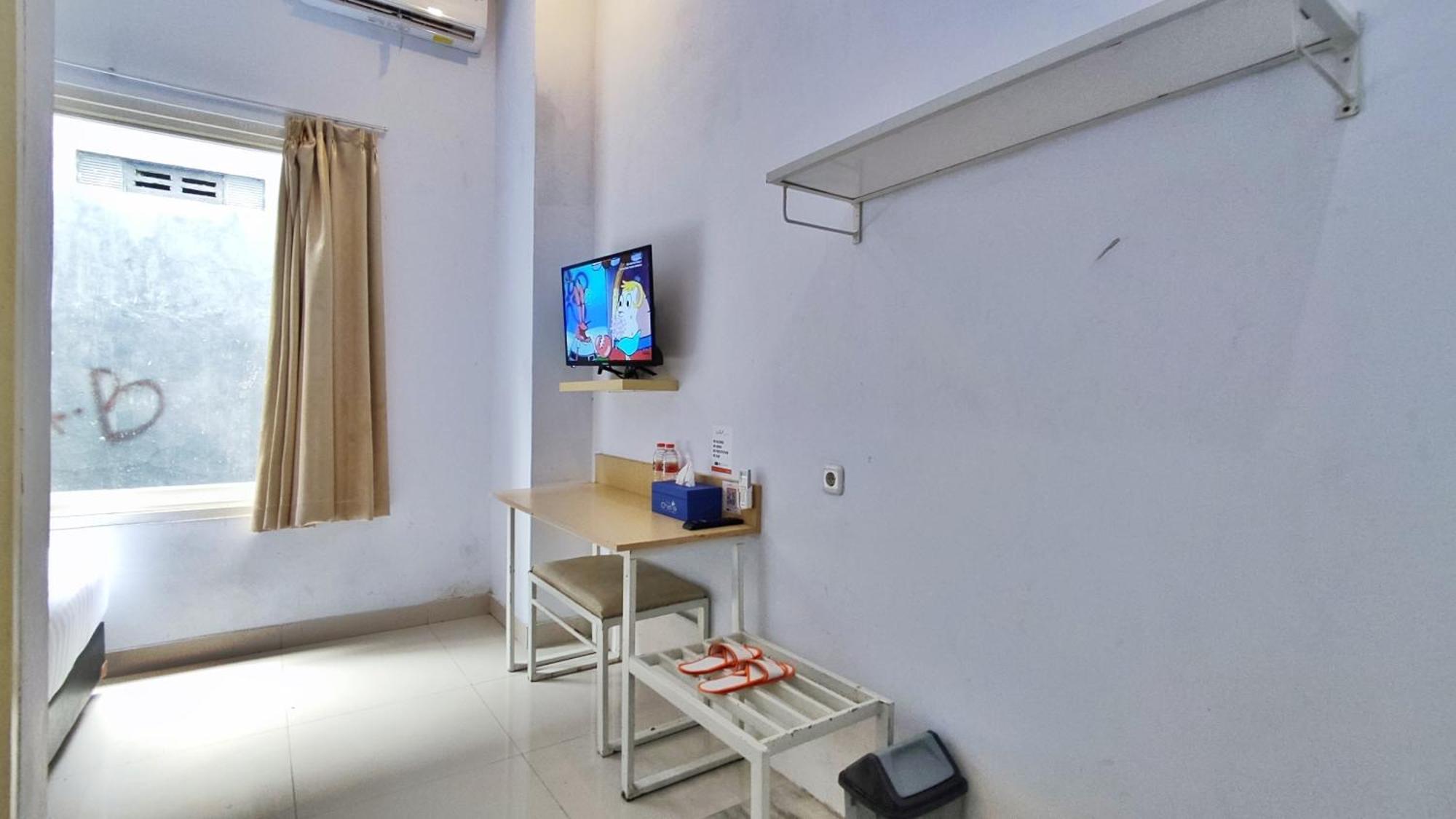 Votel Hotel Charis Tuban Tuban  Экстерьер фото