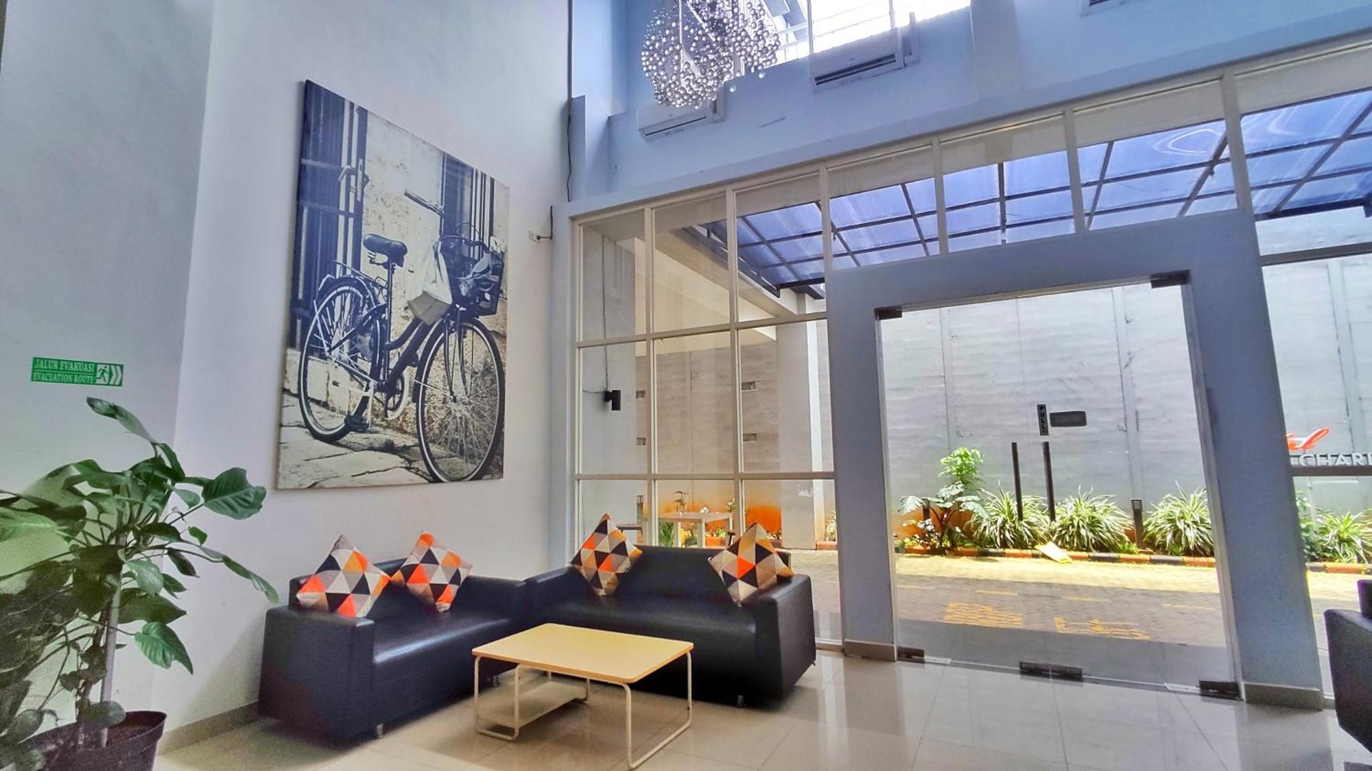 Votel Hotel Charis Tuban Tuban  Экстерьер фото