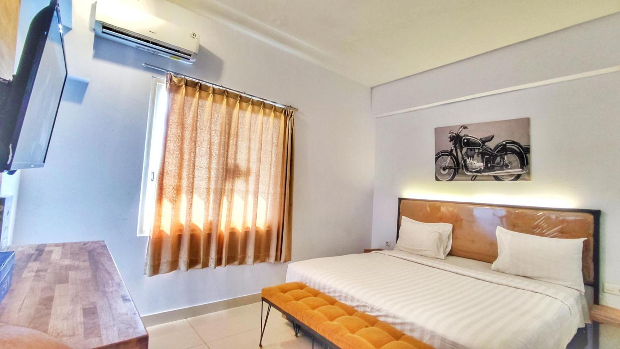 Votel Hotel Charis Tuban Tuban  Экстерьер фото